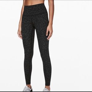 Lululemon Wunder Under Size 6 Coal Camo 28”